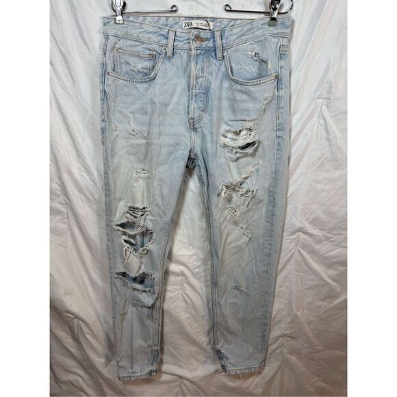 Zara Light Wash Distressed Jeans - Size USA 31 - Picture 1 of 6
